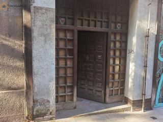 Business premise in Rúa de María Berdiales,