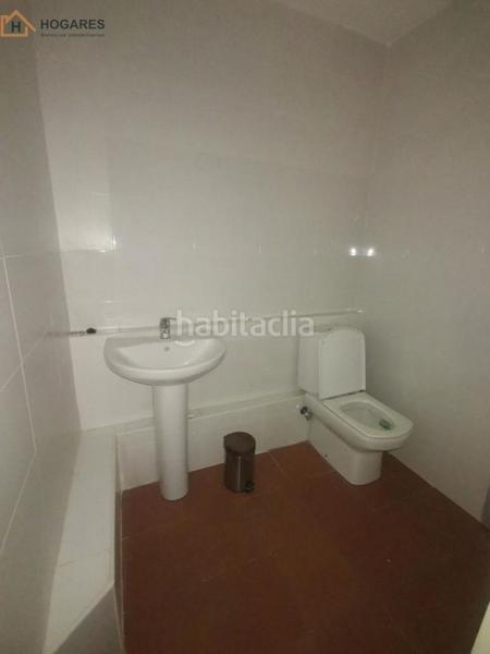 Foto 00767433-010d-45bc-b43b-a3901409c219. Local comercial a O Castro Vigo