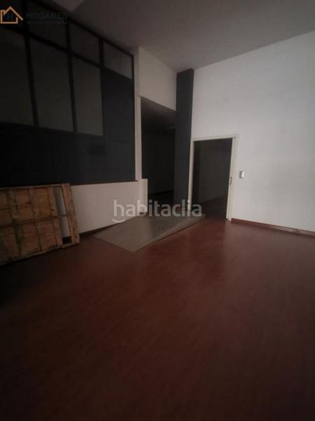 Foto ee4a9c58-3cff-43d8-ac80-b5c77ec91be2. Local comercial a O Castro Vigo