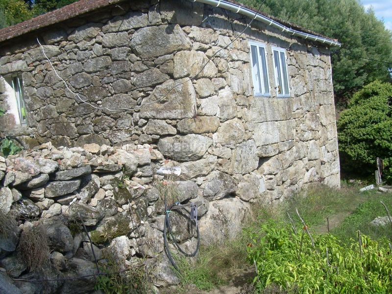 Foto 15a5010f-cf4c-4161-a5c1-46c3f871f9e2. Casa a Arbo