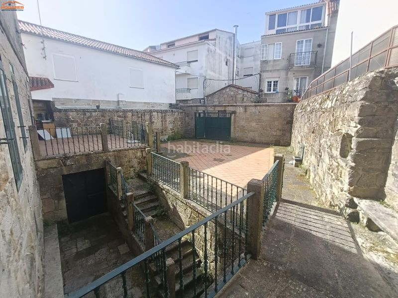 Foto ba97ae0a-22ab-4be6-86e8-cdd465c50d74. Edificio in Baiona