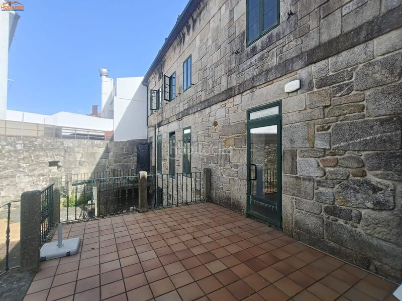Foto d1a11203-9d99-4a23-8881-69f6622bbd3a. Edificio in Baiona
