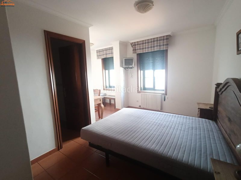 Foto fcff471b-b7d9-46da-877c-d1b776550824. Edificio in Baiona