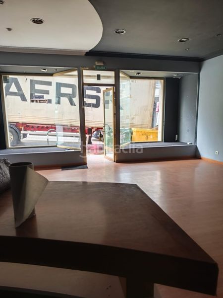 Foto 3504b7ac-4059-4007-a70c-c39cf6eb439d. Local comercial a Teis Vigo