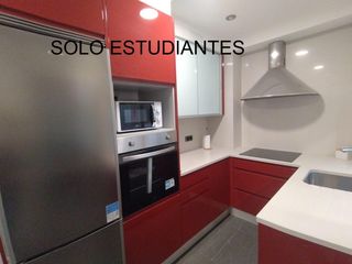 Miete Etagenwohnung  Calle del conde de torrecedeira. Estudiantes !!!!