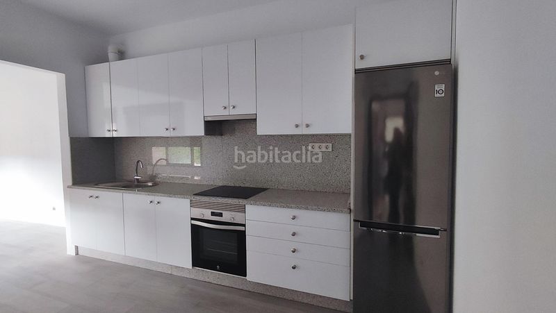 Foto eccbda40-92c5-49cd-9e0f-2085d4435ecc. Xalet amb aparcament a Teis Vigo