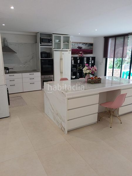 Foto 5a8c80e0-fdd5-409d-ace7-527879b6191e. Casa amb calefacció aparcament a Teis Vigo