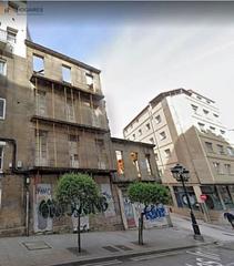 Edificio  Alfonso xiii. Este edificio a rehabilitar se encuentra en rúa de alfonso xiii
