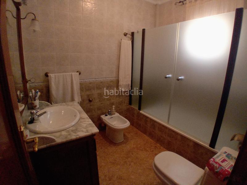 Foto bf632cc6-7749-41ec-ab3d-72d881b704ad. Casa a schiera con camino in Yunquera