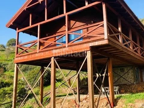 Foto c09dbb76-88b4-448f-997d-e33686e34abd. Masia amb xemeneia a Tolox