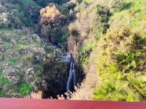 Foto ffffeb8e-b1e0-45f9-a435-85361793baf8. Masia amb xemeneia a Tolox