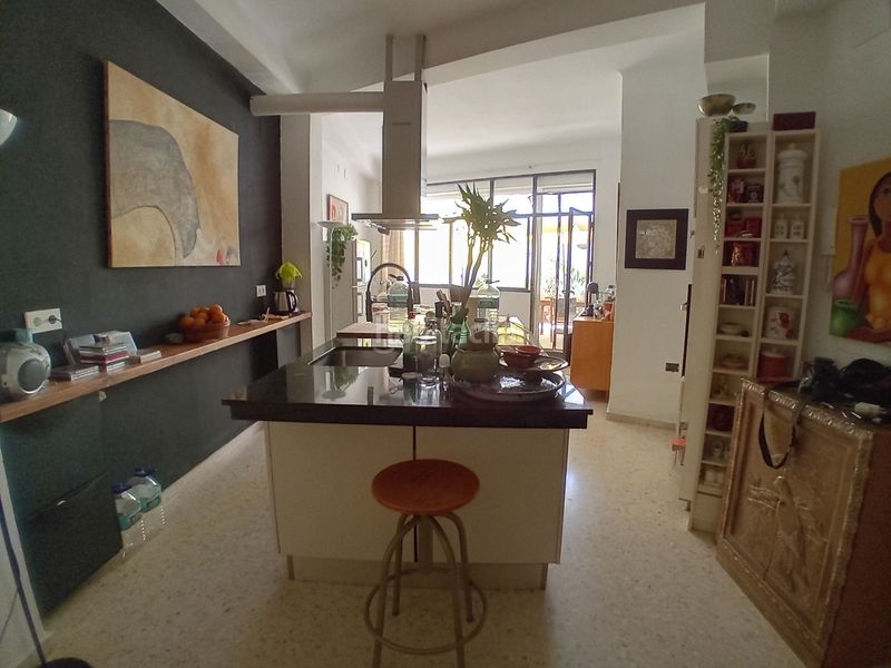 Foto 40a07940-4ba6-41fa-a1b0-9129dea96592. Casa aparellada amb aparcament piscina a El Molinillo - Capuchinos Málaga