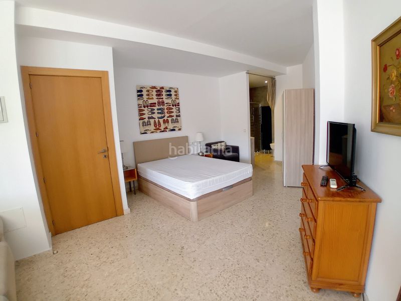 Foto 411bef28-9a0a-49d9-8f24-821308e505a1. Casa aparellada amb aparcament piscina a El Molinillo - Capuchinos Málaga