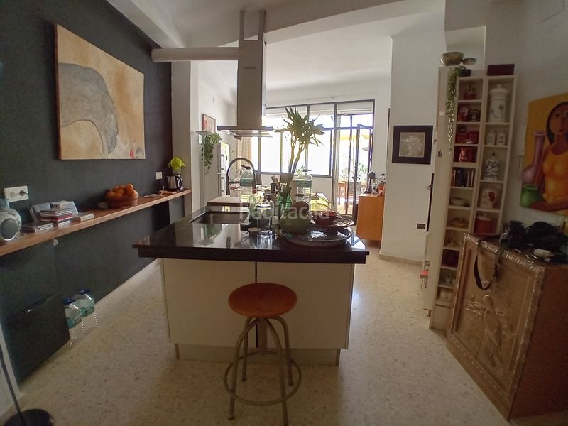 Foto 997891b2-9084-4bd0-ae1b-4f0fba3203ef. Casa aparellada amb aparcament piscina a El Molinillo - Capuchinos Málaga