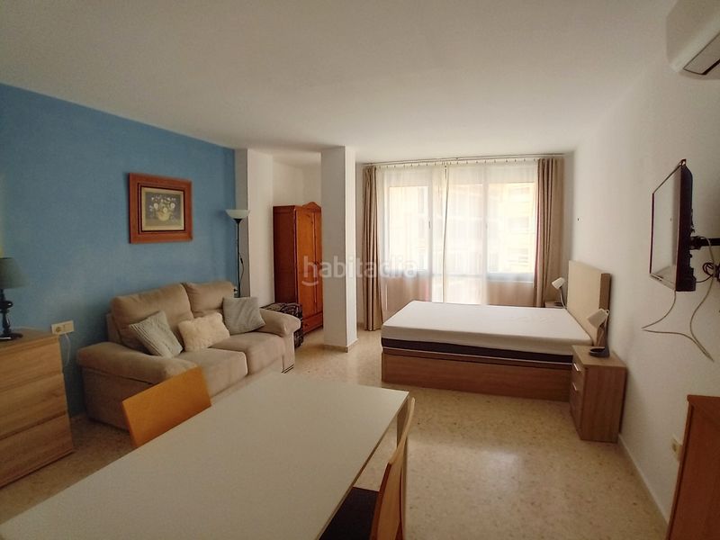 Foto de7029d4-e484-4049-9750-9b85230bb7f3. Casa aparellada amb aparcament piscina a El Molinillo - Capuchinos Málaga