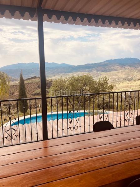 Foto 4f73b2d3-8141-453e-af77-cc089de7c064. Edifici amb piscina a Alozaina