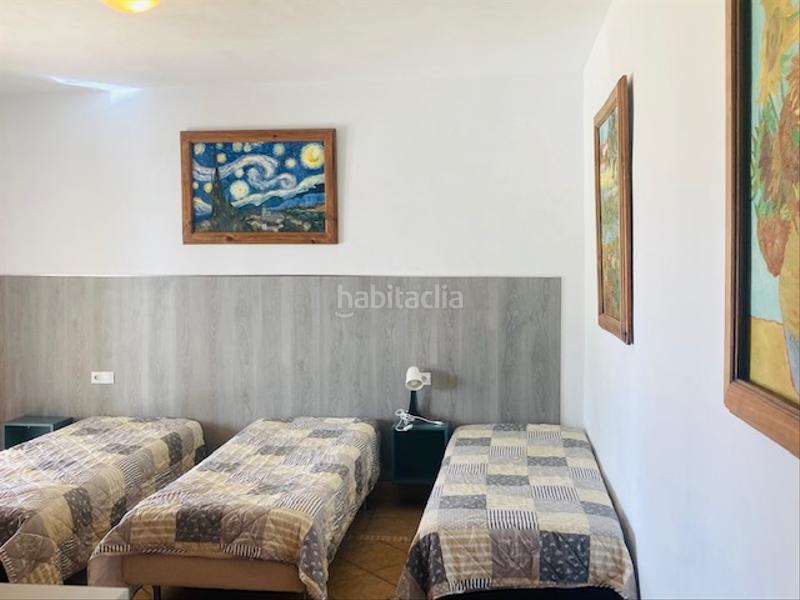 Foto d61096ab-cf3c-4ae7-a7dc-920170c592ad. Edifici amb piscina a Alozaina