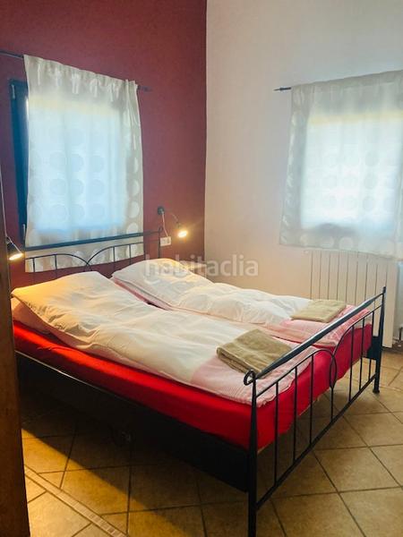 Foto eabf299d-2b6f-4516-a2bf-0bdf8a24d21a. Edifici amb piscina a Alozaina