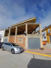 Casa adossada a Yunquera. Fantástica oportunidad de inversión