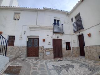 Casa adossada a Yunquera. Fantástica casa adosada en yunquera, sierra de las nieves