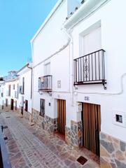 Casa adossada a Yunquera. Fantástica casa adosada en yunquera, sierra de las nieves