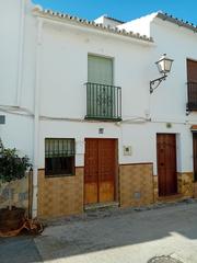 Casa adossada a Yunquera. Casa adosada en yunquera, sierra de las nieves