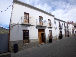 Casa adossada a Alozaina. Oportunidad única en alozaina: casa con historia y futuro por de