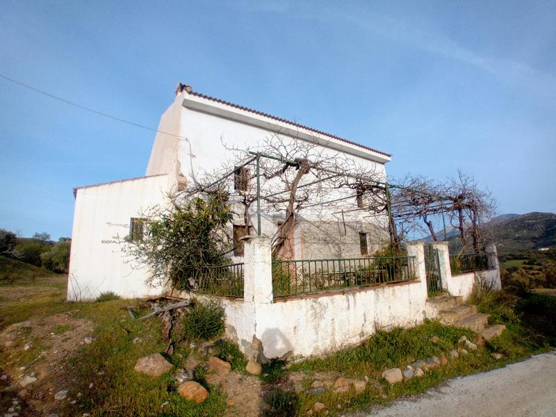 Foto 6be85f96-c6a3-405a-bb5e-1194b52306ac. Casa amb aparcament a Guaro