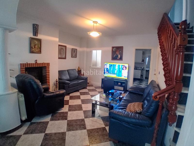 Foto eb3464bd-0246-4d4b-b95f-2f7dd54986ae. Maison jumelée avec cheminée dans Yunquera