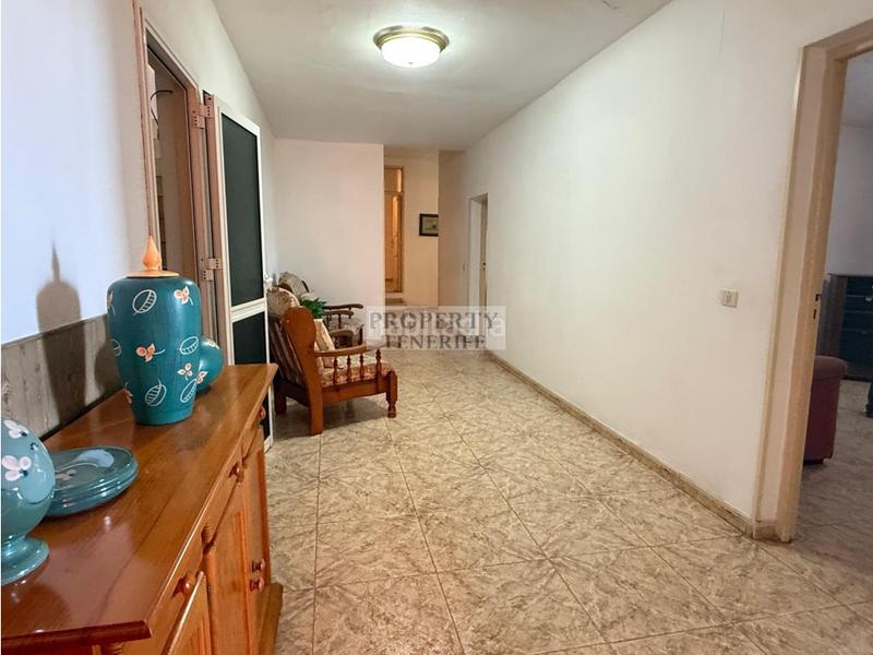 Foto c769ea75-5e85-4ba8-8689-a3420c74980d. Casa a Arona pueblo Arona