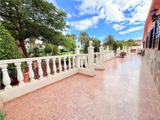 Casa a Costa del Silencio. Estupenda casa de 3 dormitorios ubicada en costa del silencio