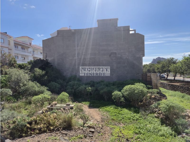 Foto 03d41893-aaff-4d01-825d-150f4fda3d4a. Terreny residencial a Cabo Blanco Arona