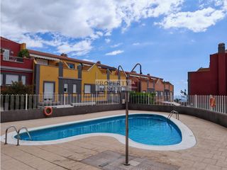 Xalet a Llano del Camello. Estupendo chalet adosado de 3 dormitorios en llano del camello