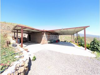 Casale in Arico. Estupenda finca con amplia parcela ubicada en arico