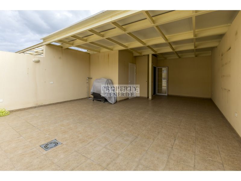 Foto 4967744d-b00e-4382-a31c-6e4b9ea4cdc6. Pis amb piscina a Palm - Mar Arona