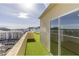 Piso en Palm - Mar. Amplio ático de 3 dormitorios ubicado en palm mar