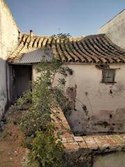 Casa a Carmona. Vivienda en casco historico a rehabilitar