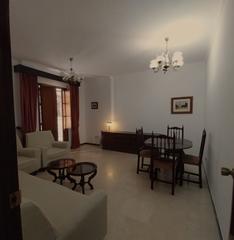 Location Appartement à Carmona. Se alquila piso primera planta 2 dormitorios