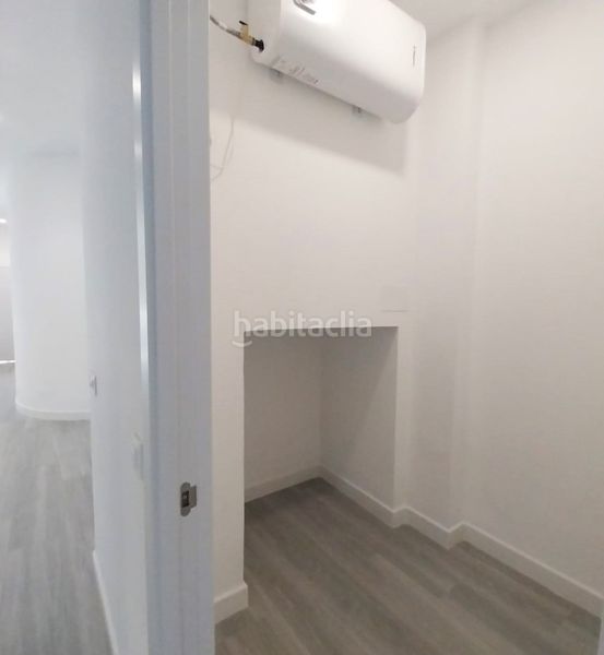 Foto 40527675-cc0a-44d1-b0e2-136ea31add45. Pis a Barrio del Nervión Sevilla