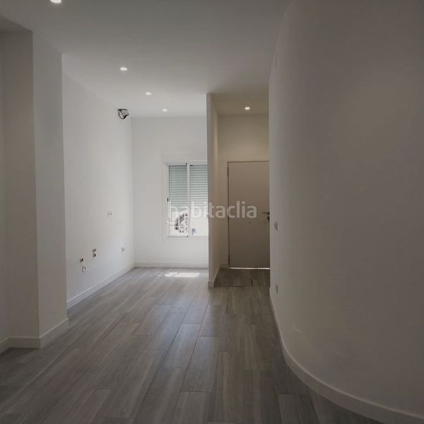 Foto f2833e28-8a58-4e57-b4f2-bec25cfaba49. Pis a Barrio del Nervión Sevilla