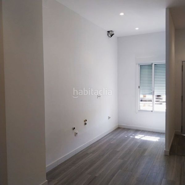 Foto f6f73d64-94a9-487b-8910-a7837b3a95cd. Pis a Barrio del Nervión Sevilla