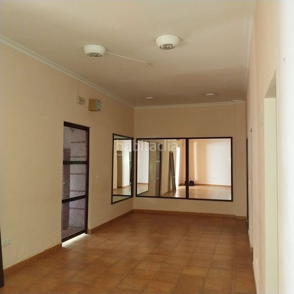 Foto a94abc94-03e5-4ee9-abee-9493b6562bc0. Local comercial a Carmona
