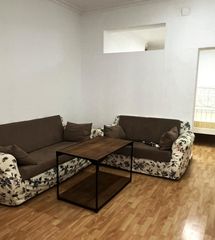 Rent Flat in Carmona. Piso de un dormitorio en alquiler