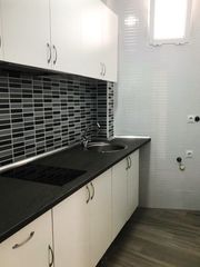 Rent Flat in Carmona. Piso alquiler bajo, un dormitorio, solo alquiler temporal