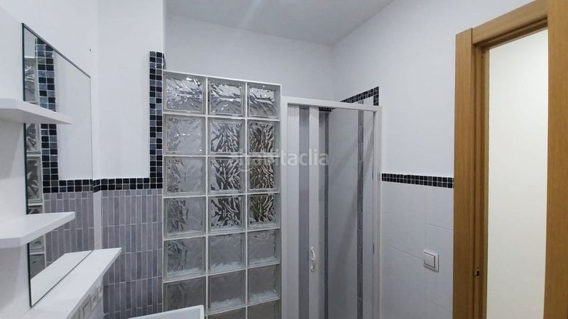 Foto 975816f4-dfa9-4e80-851e-e78ebdd235ba. Lloguer pis a Carmona