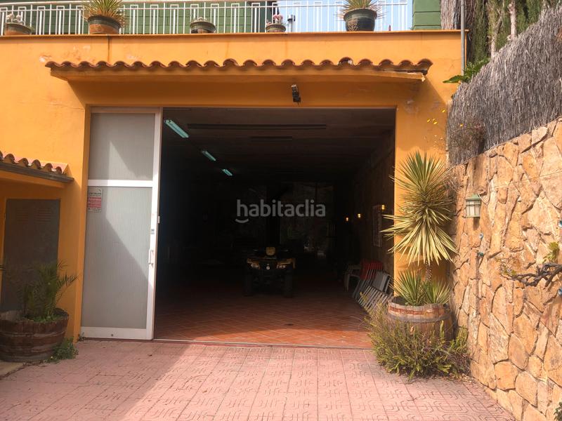 Foto 352674c1-f66a-4cda-a92b-598213c23144. Xalet amb xemeneia calefacció aparcament piscina a Vallirana