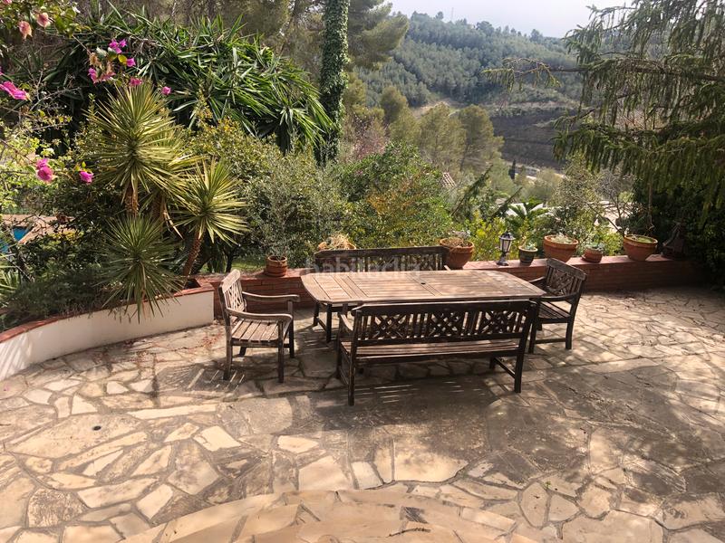 Foto 76113308-37a7-4365-8c94-82bdb1a15d1f. Xalet amb xemeneia calefacció aparcament piscina a Vallirana