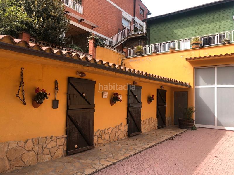 Foto 795bf4c2-2ab5-4da3-b2dd-2eee125ece04. Xalet amb xemeneia calefacció aparcament piscina a Vallirana