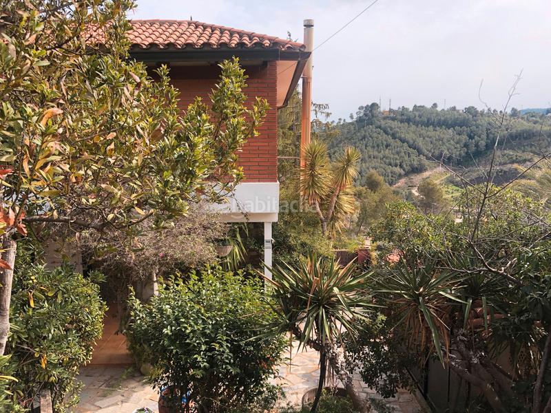 Foto 81dbef52-2b0d-46fc-b9bb-483263e6c32f. Xalet amb xemeneia calefacció aparcament piscina a Vallirana