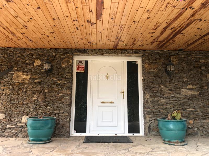 Foto 963912a4-ad3f-45b0-8604-bd597abc00de. Xalet amb xemeneia calefacció aparcament piscina a Vallirana